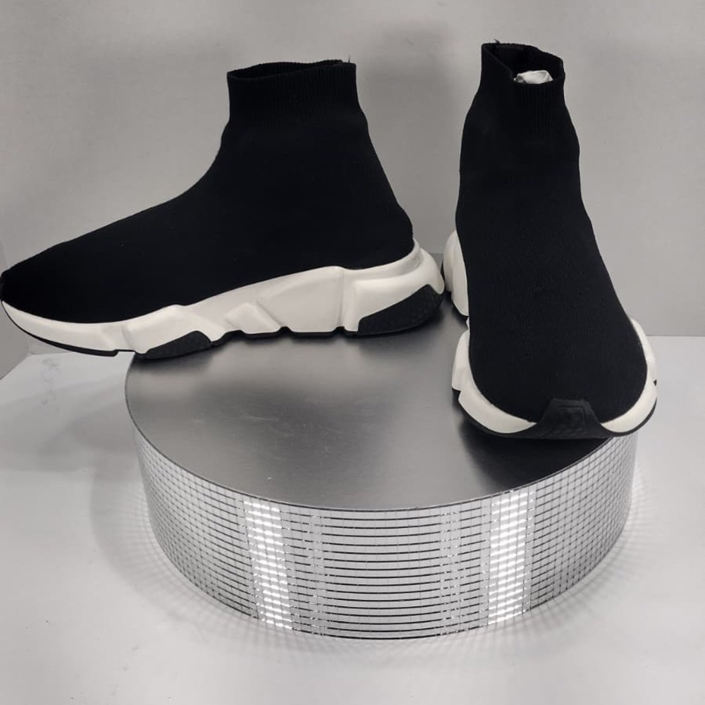Balenciaga Black Sock Sneakers size 8 pre
Owned Exellent condition - Picture 4 of 14